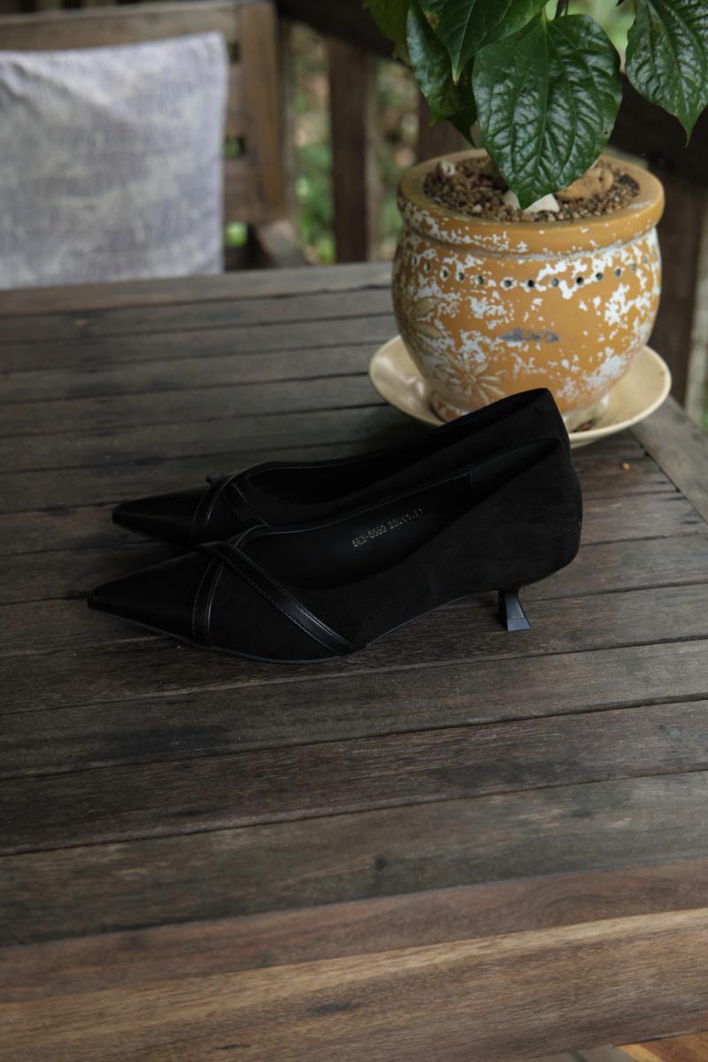 ĐEN DA LỘN QUAI CHÉO